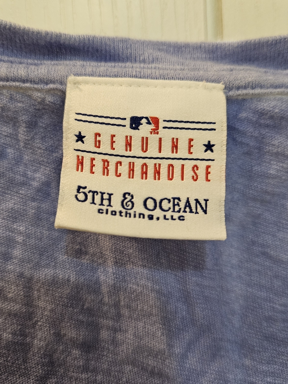 Texas Rangers V-Neck Distressed Marble T-Shirt – Size Large - Picture 5 of 9